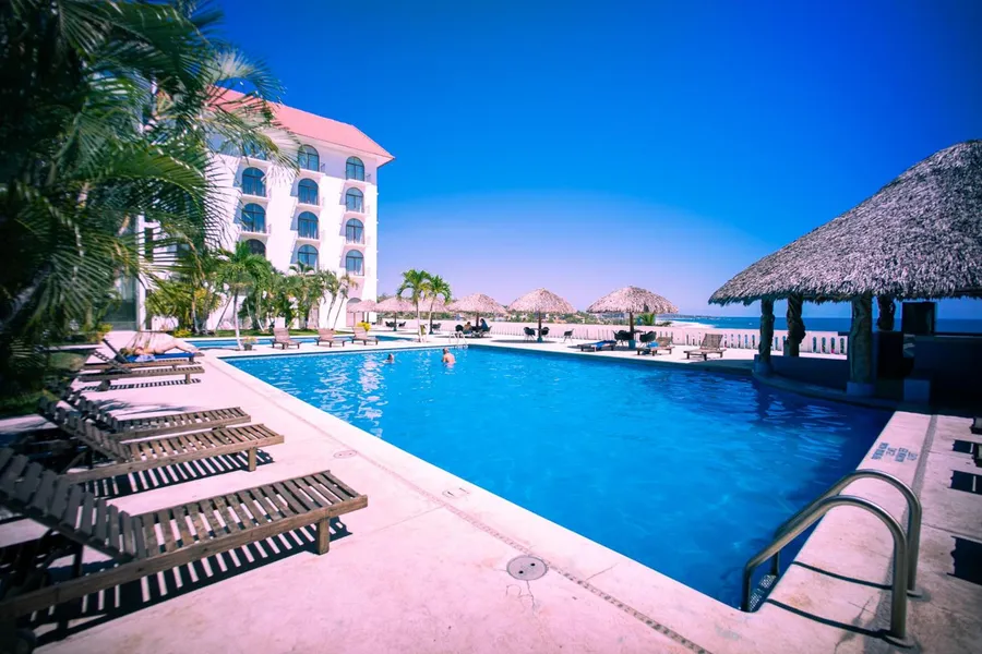 Caracol Plaza hotel detail image 6