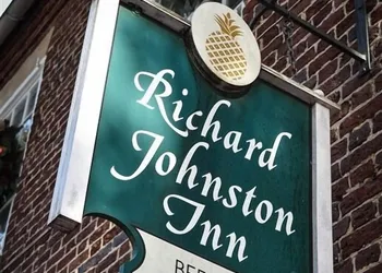 The Richard Johnston Inn & 1890 Caroline House hotel thumbnail 6