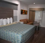Grand Villa Inn & Suites - Humble hotel detail image 3