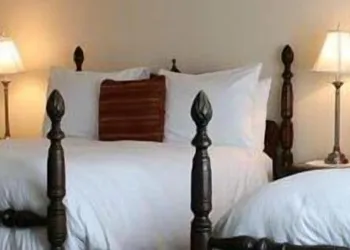 Rossmount Inn hotel thumbnail 8
