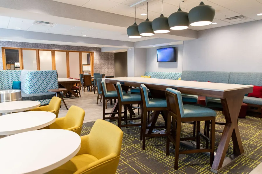 Hampton Inn Paris hotel detail image 6