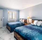Boardwalk Hotel Charlee & Beach House Rentals hotel detail image 3