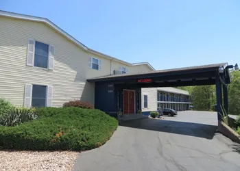 Scottish Inns Osage Beach hotel thumbnail 7