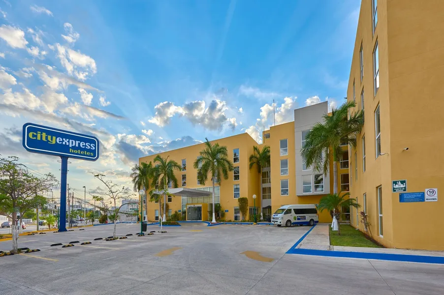 City Express by Marriott Campeche hotel detail image 2