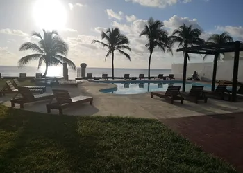 Casa del Puerto by MIJ - Beachfront Hotel hotel thumbnail 3