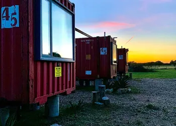 Flophouze Shipping Container Hotel hotel thumbnail 3