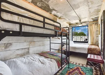 Flophouze Shipping Container Hotel hotel thumbnail 7