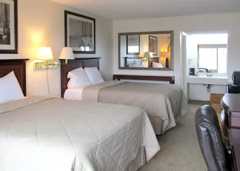 American Inn and Suites hotel thumbnail 7