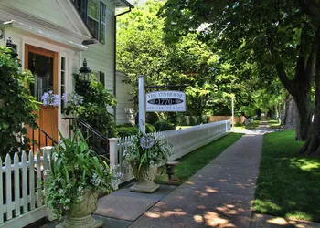 The 1770 House Restaurant & Inn hotel thumbnail 3