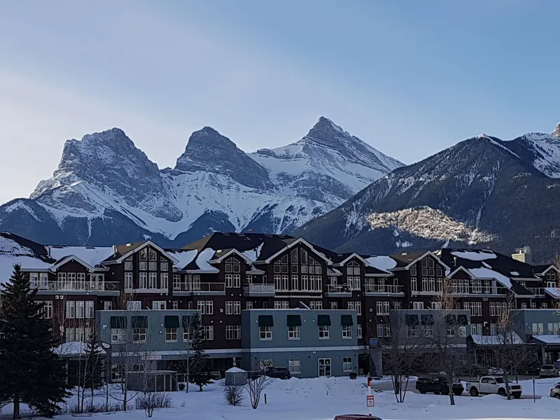 Sunset Resorts Canmore and Spa hotel detail image 6