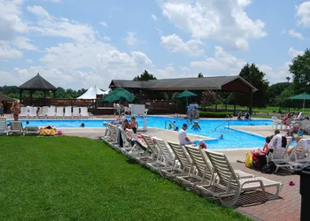 Flying W Airport & Resort hotel thumbnail 6
