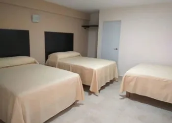 Hotel Puerto Inn hotel thumbnail 8