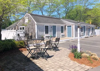 Craigville Beach Inn hotel thumbnail 2