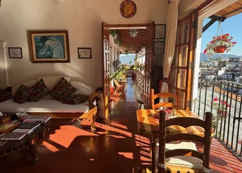 Hotel Mi Casita hotel thumbnail 2