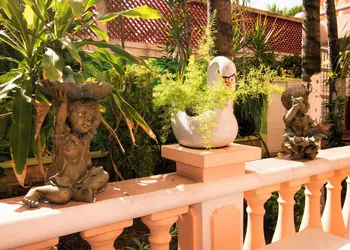 Francis Arlene - Adults Only hotel thumbnail 6