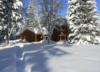 Smoky Bear Ranch Bed & Breakfast & Cabins hotel thumbnail 2