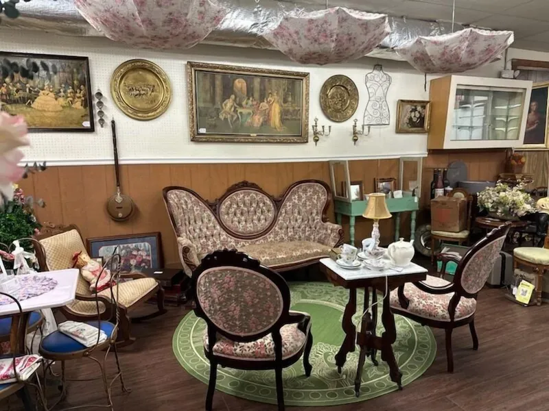 Mathis House, A Victorian Bed & Breakfast and Tea Room at 600 Main hotel detail image 6