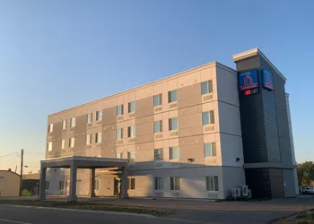 Studio 6 Bruderheim, AB hotel thumbnail 2