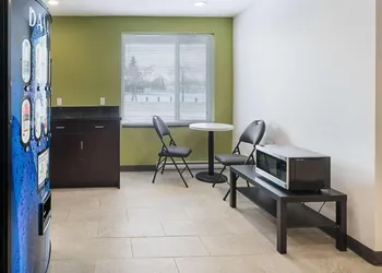 Studio 6 Bruderheim, AB hotel thumbnail 7