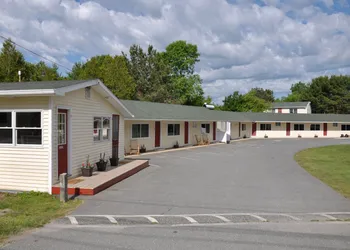 Gallagher's Travels Bar Harbor Motel & Cabins hotel thumbnail 4
