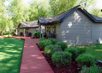 Ranch at Ucross hotel thumbnail 3