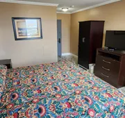 Townhouse Inn & Suites hotel detail image 7