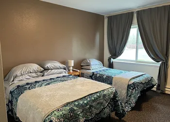 Bird Creek Motel hotel thumbnail 3