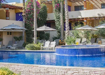 Los Patios Hotel hotel thumbnail 2