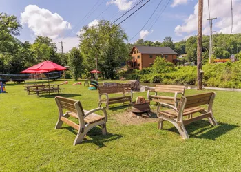 Qualla Cabins and Motel Cherokee near Casino hotel thumbnail 6