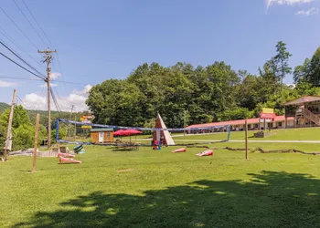 Qualla Cabins and Motel Cherokee near Casino hotel thumbnail 7