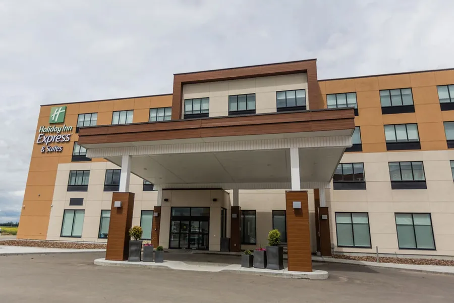 Holiday Inn Express & Suites Edmonton N - St. Albert by IHG hotel detail image 2