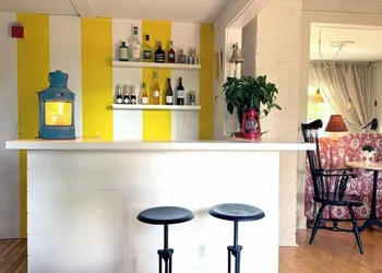 Salt House Inn hotel thumbnail 2
