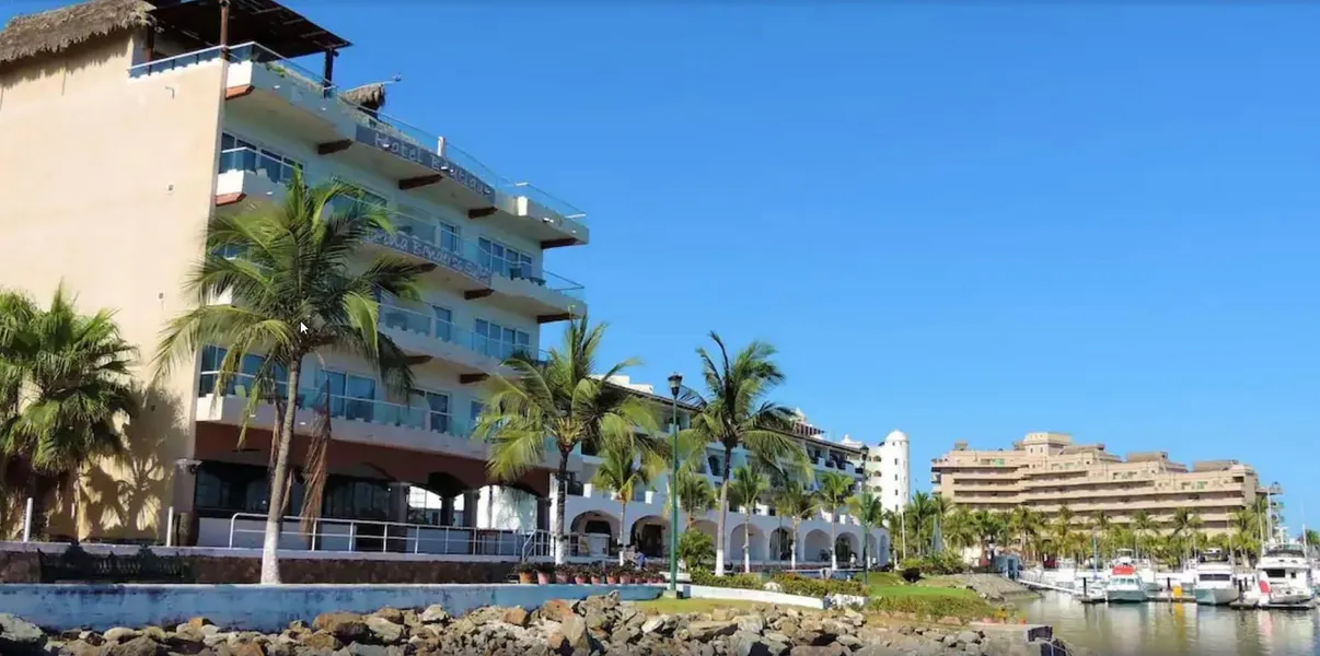 Marina Banderas Suites hotel detail image 6