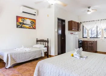Moonshine Hotel hotel thumbnail 7