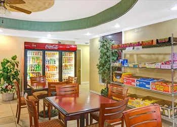 Charlotte Speedway Inn & Suites hotel thumbnail 7