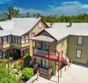 Victorian House Bed & Breakfast hotel detail image 4