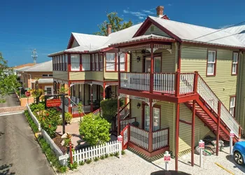 Victorian House Bed & Breakfast hotel thumbnail 7
