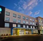 Tru by Hilton Concord hotel detail image 3