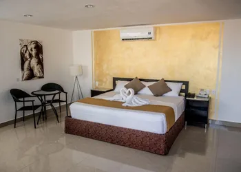 Sunrise 42 Suites Hotel hotel thumbnail 4
