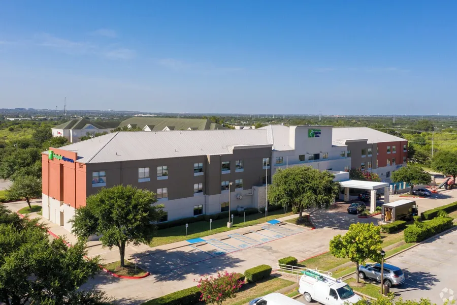 Holiday Inn Express & Suites Austin Round Rock by IHG hotel detail image 6