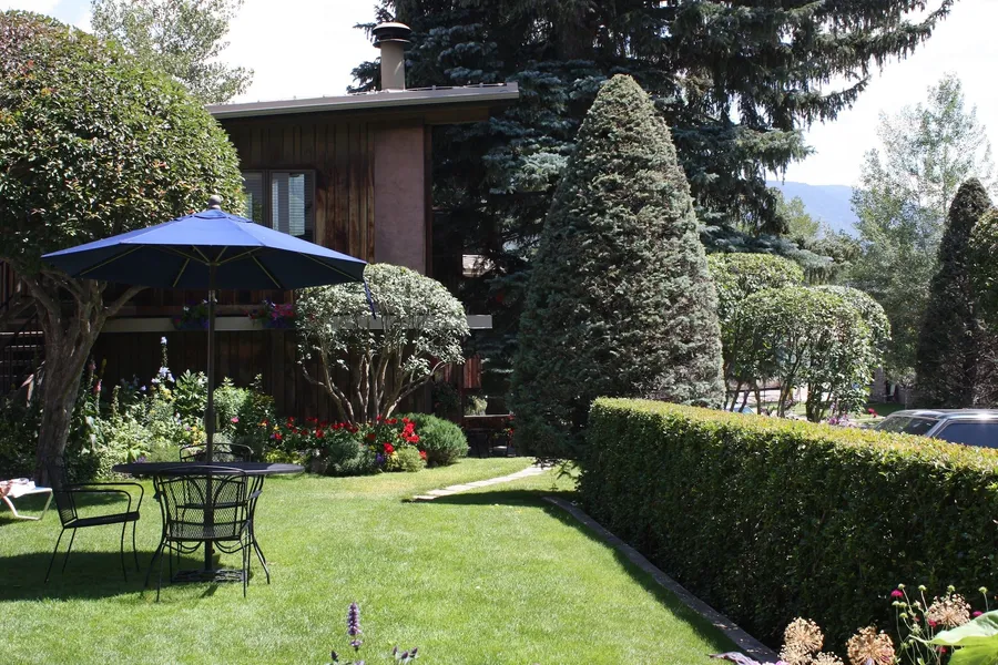 St. Moritz Lodge & Condominiums hotel detail image 6