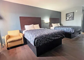 Red Carpet Inn & Suites hotel thumbnail 2