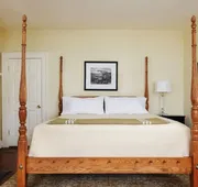 Elmrock Inn hotel detail image 5