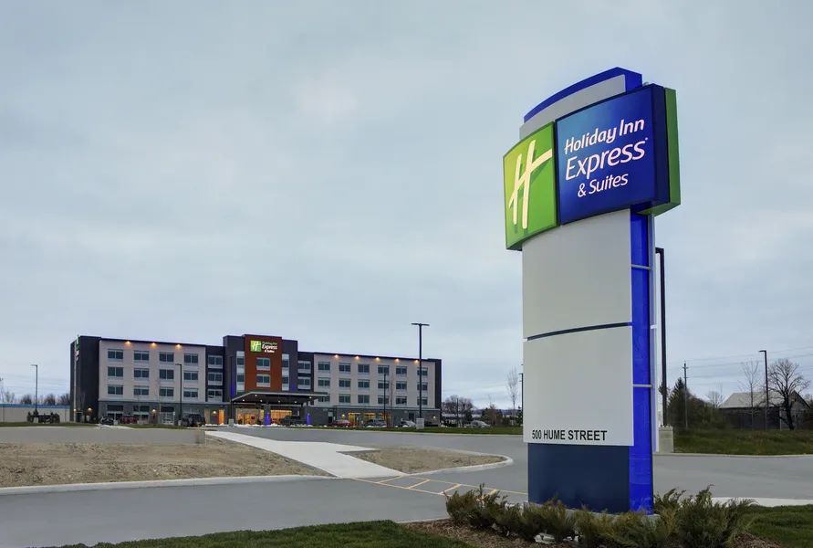 Holiday Inn Express & Suites Collingwood by IHG hotel detail image 2
