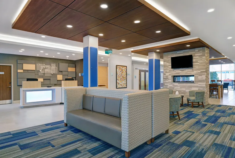 Holiday Inn Express & Suites Collingwood by IHG hotel detail image 6