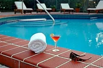 Carlton South Beach Hotel hotel thumbnail 2