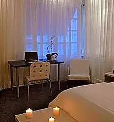 Carlton South Beach Hotel hotel thumbnail 6