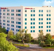 Hampton Inn by Hilton Guadalajara/Expo hotel detail image 4