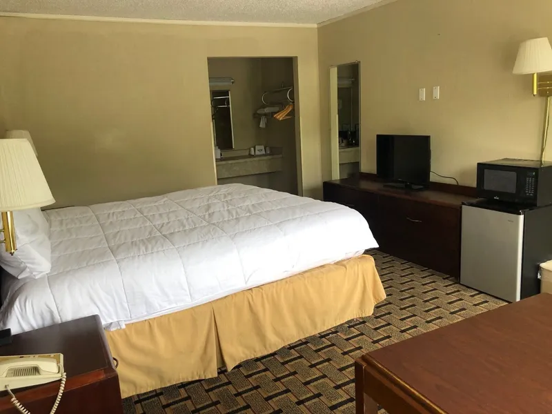 Budget Host Inn hotel detail image 6
