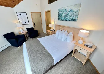 Bluefin Bay on Lake Superior hotel thumbnail 8